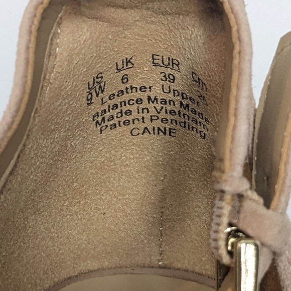 NWOT Naturalizer suede sandals - Picture 8 of 16